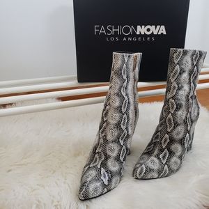 New Fashion Nova Snake Print Boots
